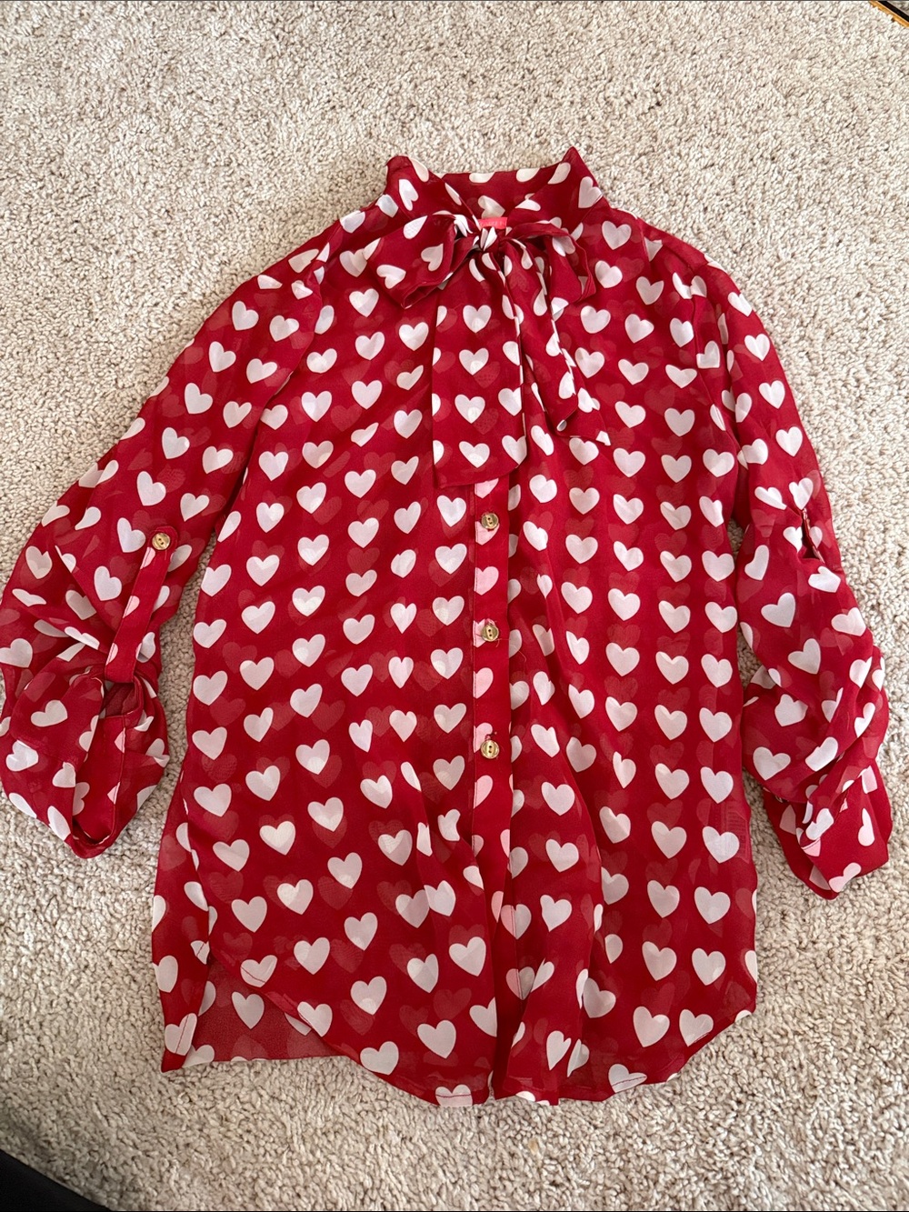 Red Heart-Print Bow Tie Blouse